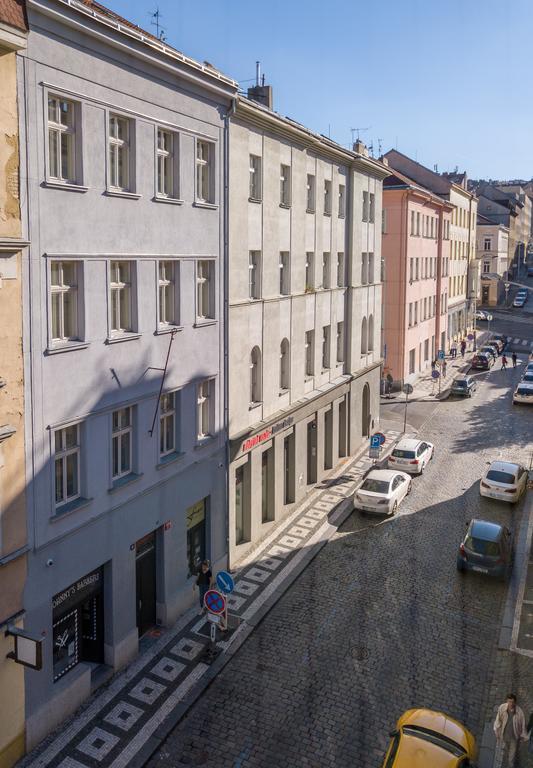 Downtown Suites Chlumova プラハ エクステリア 写真