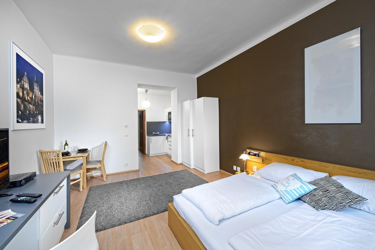 Downtown Suites Chlumova プラハ エクステリア 写真