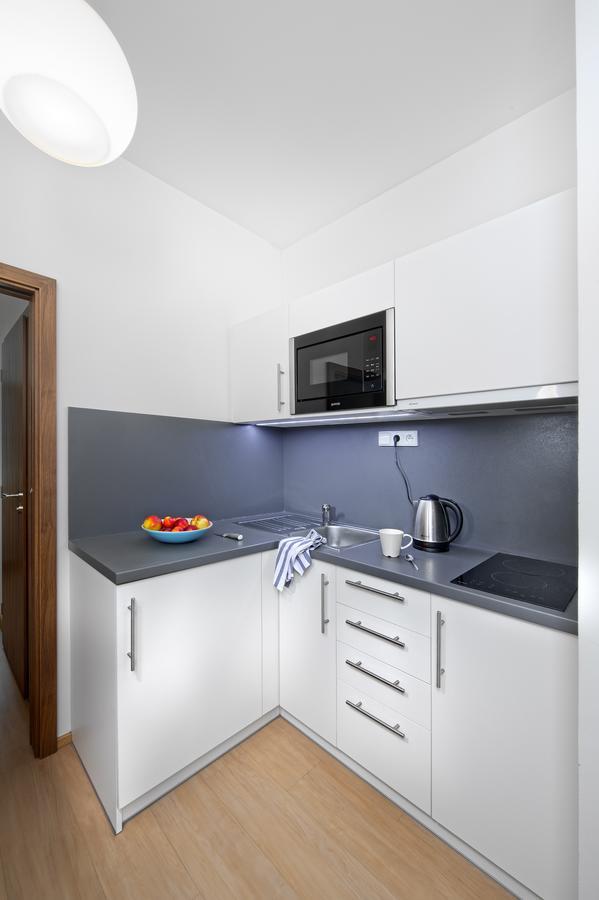 Downtown Suites Chlumova プラハ エクステリア 写真